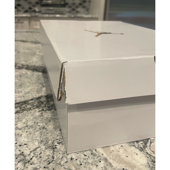 Nike Air Jordan Mae Dutch Green Sneaker. Size 8.5 - Picture 10 of 11